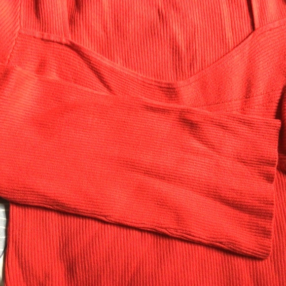 Pull rouge décolleté - Picture 3 of 4